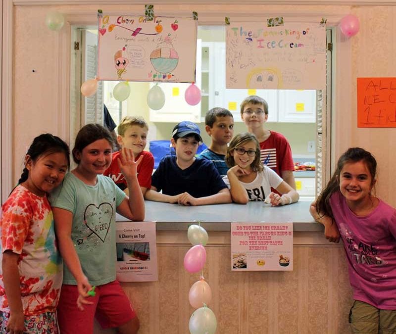 SUMMER SCHOLARS SPOTLIGHT:  Junior Scholars Learn the Economics of an Ice Cream Business